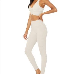 Alo yoga cargo leggings - NEW